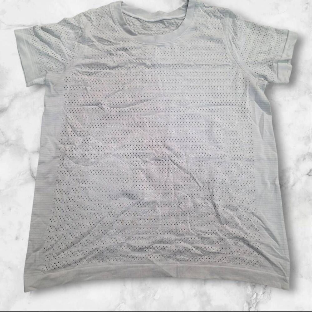 Lululemon Breeze By White Short Sleeve Size 6